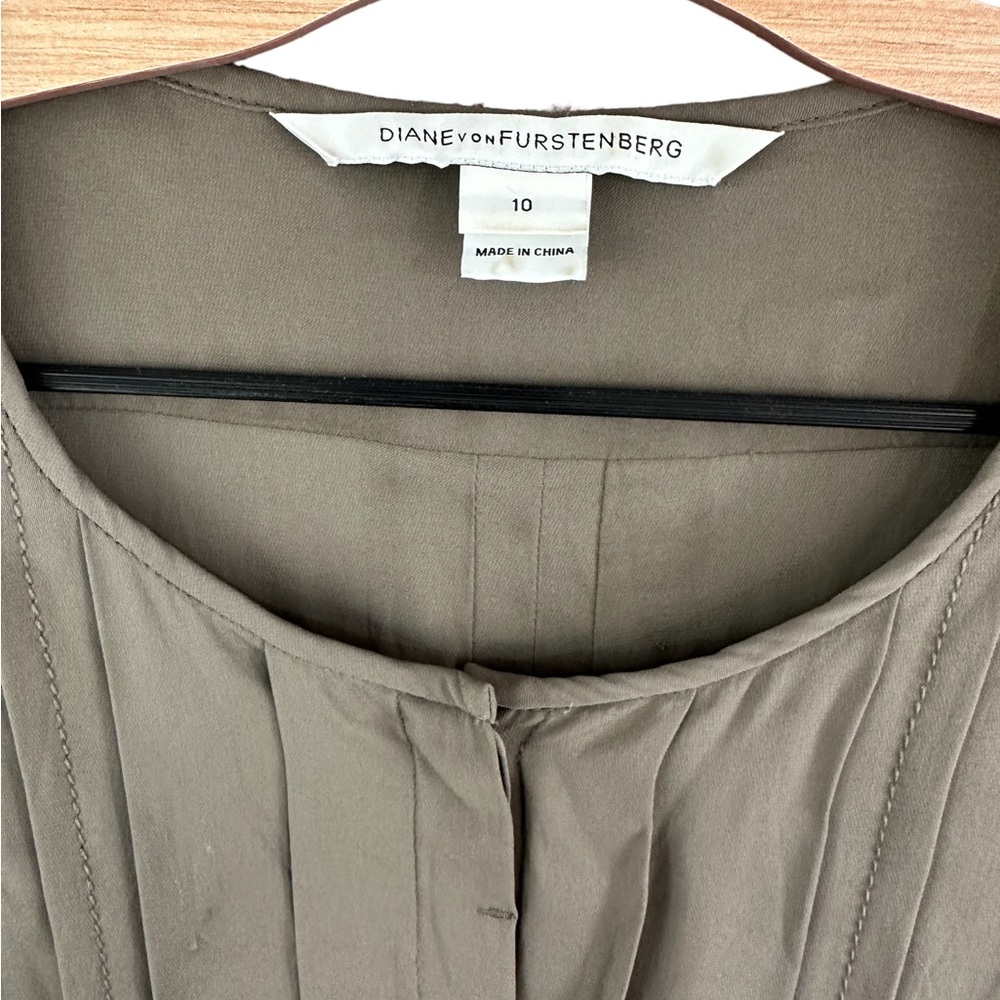 Diane von Furstenberg Francesca Silk Shirt Dress size 10 - Picture 6 of 6